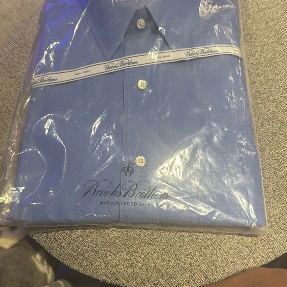 Brooks Brothers Blue Men's Shirt. Brand New with tags in the original packaging - Picture 5 of 7